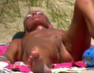 Fresh beach spycam movie with thick jugged gals nudists