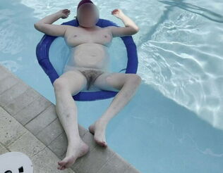 Plumper floating in the pool