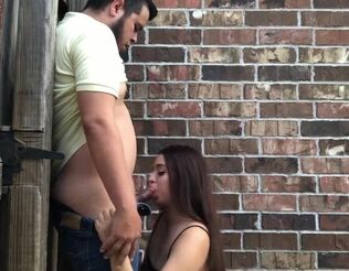 Tinder female With Enormous Donk gives me a Public Blowage -