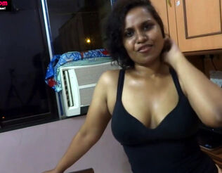 Sex-positive Indian wants her sista boyfriend's spear